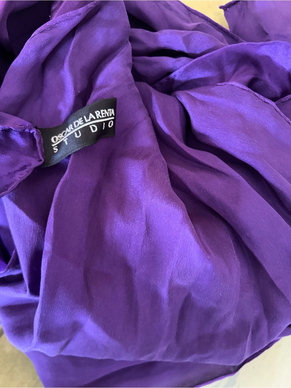 Oscar de la Renta Purple Silk Scarf / Wrap 11“ x 52“